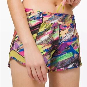 Lululemon Women's Running Multi Color Hotty Hot Short 4” - Size 4 Tall